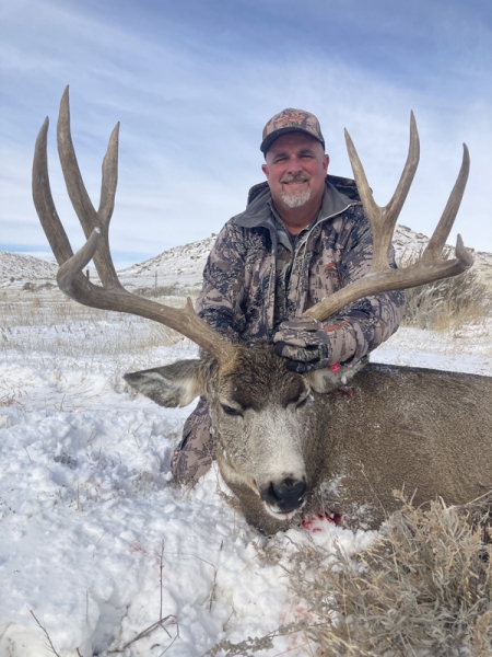 Missouri Breaks Montana Trophy Mule Deer Hunts